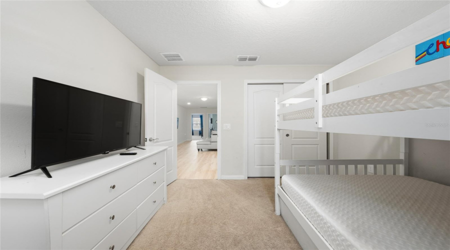 DAVENPORT, Florida 33837, 5 Bedrooms Bedrooms, ,3 BathroomsBathrooms,Residential,For Sale,OAKMOSS LOOP,0,MFRS5146925