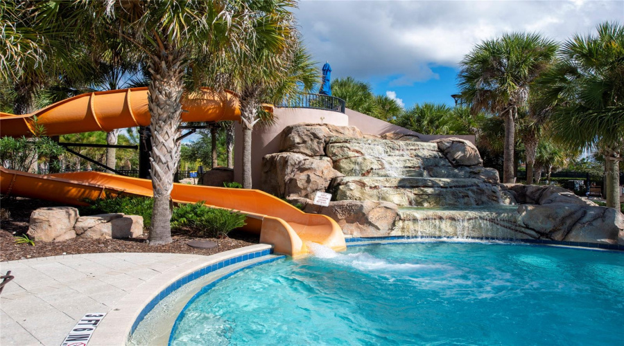 DAVENPORT, Florida 33837, 5 Bedrooms Bedrooms, ,3 BathroomsBathrooms,Residential,For Sale,OAKMOSS LOOP,0,MFRS5146925