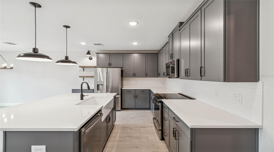 DAVENPORT, Florida 33837, 3 Bedrooms Bedrooms, ,2 BathroomsBathrooms,Residential,For Sale,WITHERS,0,MFRO6395420