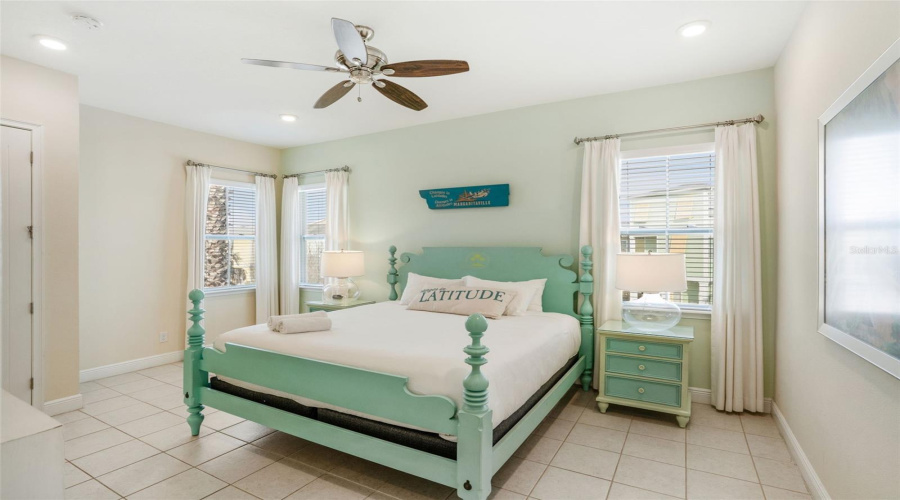 KISSIMMEE, Florida 34747, 2 Bedrooms Bedrooms, ,2 BathroomsBathrooms,Residential,For Sale,PIRATE,0,MFRO6394128