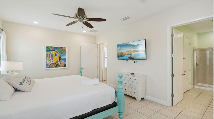 KISSIMMEE, Florida 34747, 2 Bedrooms Bedrooms, ,2 BathroomsBathrooms,Residential,For Sale,PIRATE,0,MFRO6394128