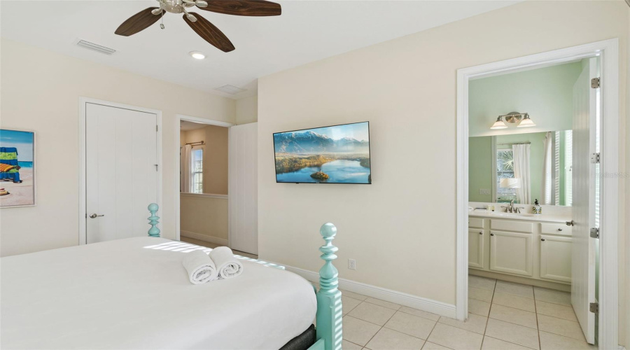 KISSIMMEE, Florida 34747, 2 Bedrooms Bedrooms, ,2 BathroomsBathrooms,Residential,For Sale,PIRATE,0,MFRO6394128