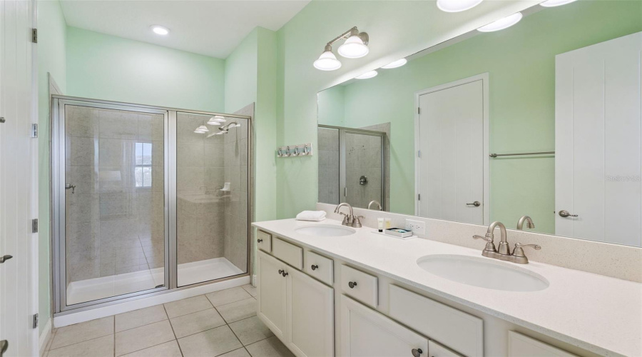 KISSIMMEE, Florida 34747, 2 Bedrooms Bedrooms, ,2 BathroomsBathrooms,Residential,For Sale,PIRATE,0,MFRO6394128