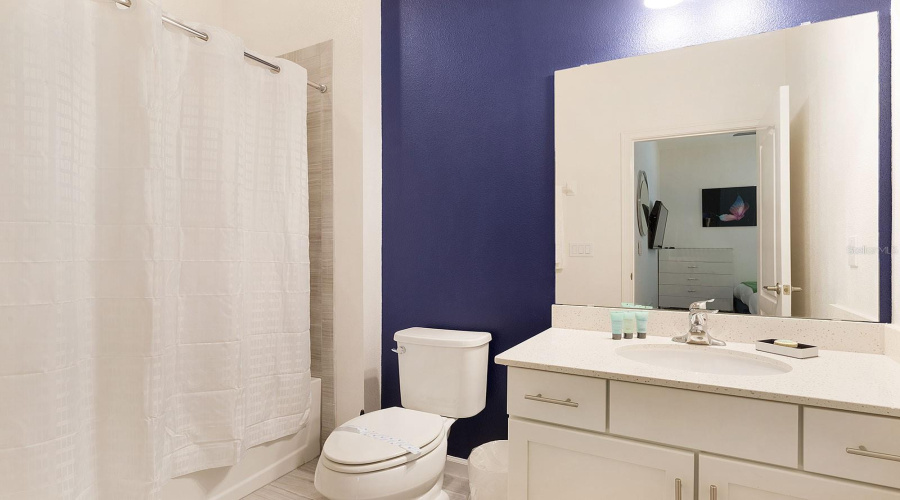 DAVENPORT, Florida 33837, 11 Bedrooms Bedrooms, ,8 BathroomsBathrooms,Residential,For Sale,OAK SHADOW,0,MFRS5146665