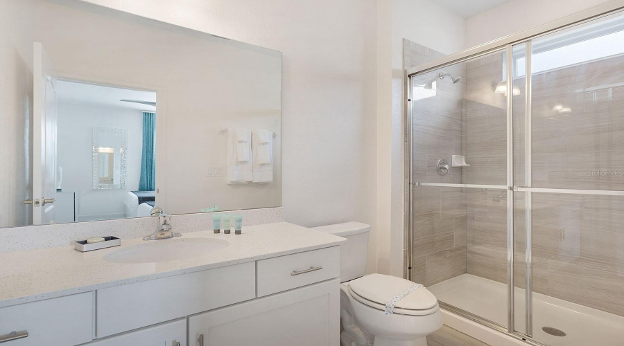 DAVENPORT, Florida 33837, 11 Bedrooms Bedrooms, ,8 BathroomsBathrooms,Residential,For Sale,OAK SHADOW,0,MFRS5146665