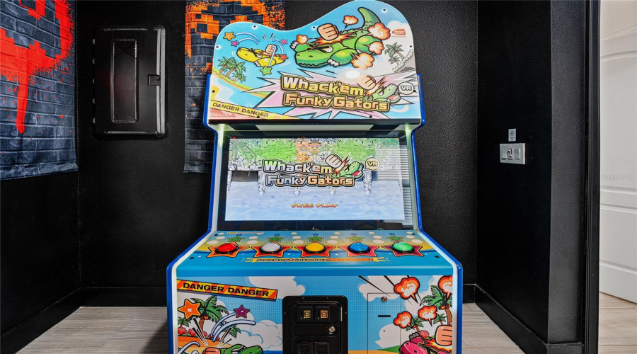 DAVENPORT, Florida 33837, 11 Bedrooms Bedrooms, ,8 BathroomsBathrooms,Residential,For Sale,OAK SHADOW,0,MFRS5146665