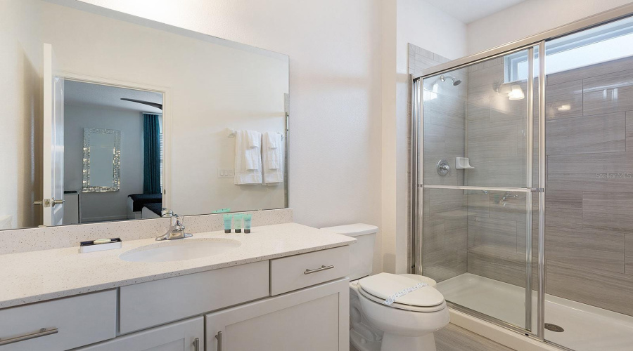 DAVENPORT, Florida 33837, 11 Bedrooms Bedrooms, ,8 BathroomsBathrooms,Residential,For Sale,OAK SHADOW,0,MFRS5146643