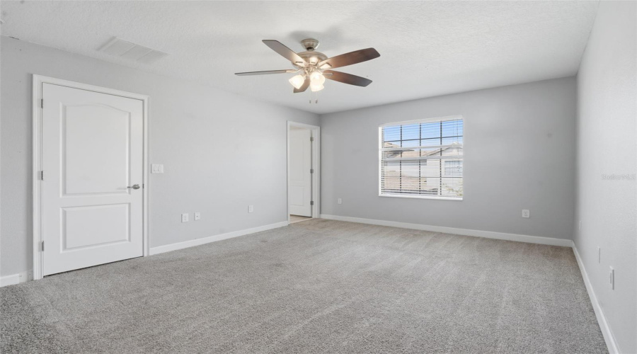 DAVENPORT, Florida 33896, 4 Bedrooms Bedrooms, ,4 BathroomsBathrooms,Residential,For Sale,SHINNECOCK HILLS,0,MFRV4948166