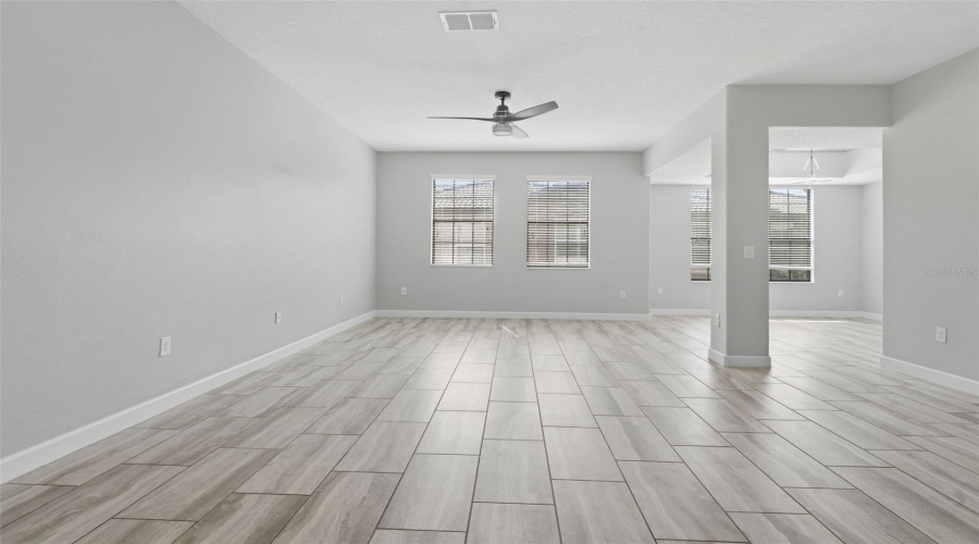 DAVENPORT, Florida 33896, 4 Bedrooms Bedrooms, ,4 BathroomsBathrooms,Residential,For Sale,SHINNECOCK HILLS,0,MFRV4948166