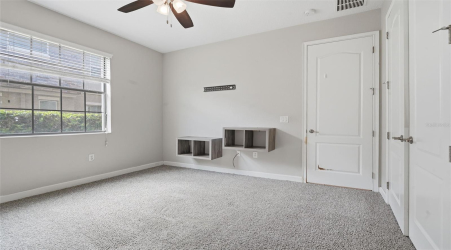 DAVENPORT, Florida 33896, 4 Bedrooms Bedrooms, ,4 BathroomsBathrooms,Residential,For Sale,SHINNECOCK HILLS,0,MFRV4948166