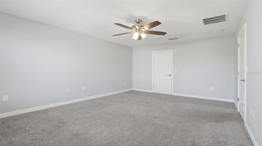 DAVENPORT, Florida 33896, 4 Bedrooms Bedrooms, ,4 BathroomsBathrooms,Residential,For Sale,SHINNECOCK HILLS,0,MFRV4948166