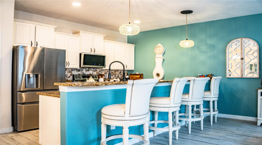 KISSIMMEE, Florida 34747, 4 Bedrooms Bedrooms, ,3 BathroomsBathrooms,Residential,For Sale,CALIFORNIA PALM,0,MFRL4960741