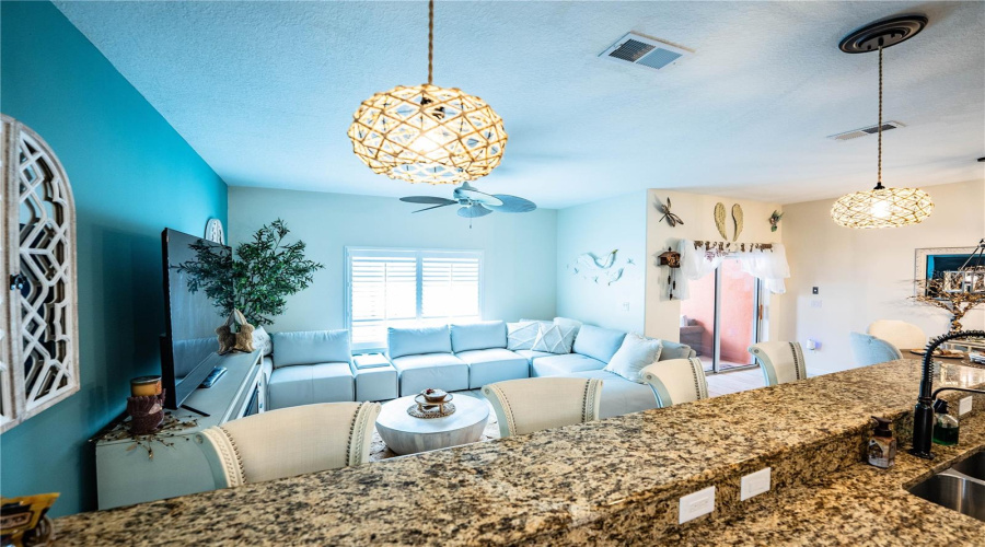 KISSIMMEE, Florida 34747, 4 Bedrooms Bedrooms, ,3 BathroomsBathrooms,Residential,For Sale,CALIFORNIA PALM,0,MFRL4960741