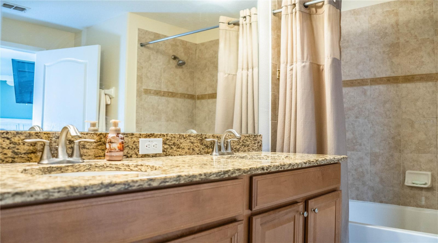 KISSIMMEE, Florida 34747, 4 Bedrooms Bedrooms, ,3 BathroomsBathrooms,Residential,For Sale,CALIFORNIA PALM,0,MFRL4960741