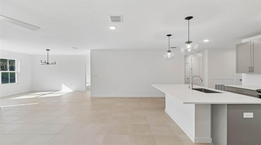 DAVENPORT, Florida 33837, 4 Bedrooms Bedrooms, ,2 BathroomsBathrooms,Residential,For Sale,REIN,0,MFRO6395417