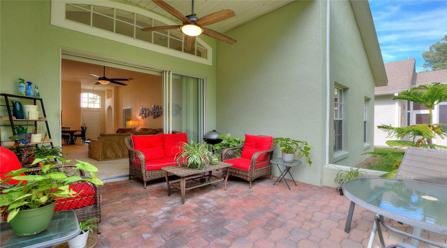 DAVENPORT, Florida 33837, 2 Bedrooms Bedrooms, ,2 BathroomsBathrooms,Residential,For Sale,VISTA OAKS WAY,0,MFRS5146853