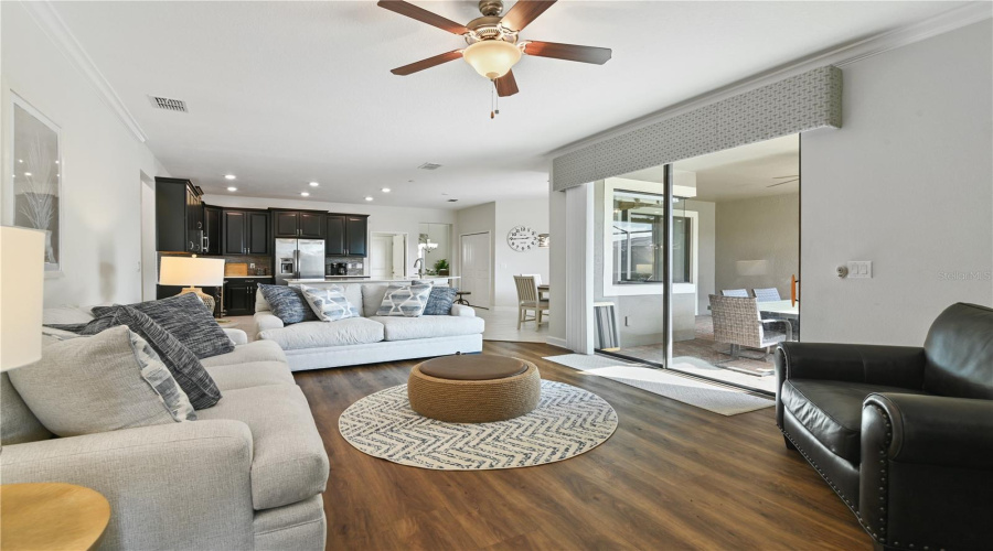 DAVENPORT, Florida 33896, 4 Bedrooms Bedrooms, ,4 BathroomsBathrooms,Residential,For Sale,MICKELSON,0,MFRL4950998