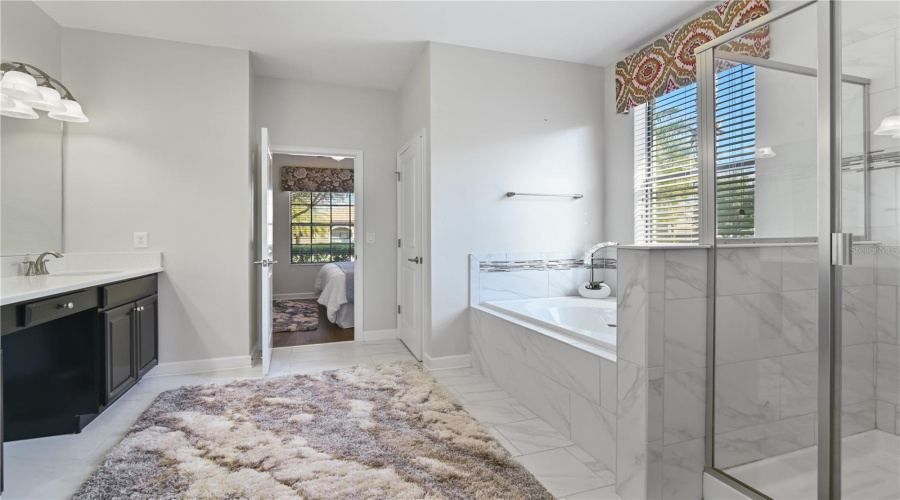 DAVENPORT, Florida 33896, 4 Bedrooms Bedrooms, ,4 BathroomsBathrooms,Residential,For Sale,MICKELSON,0,MFRL4950998