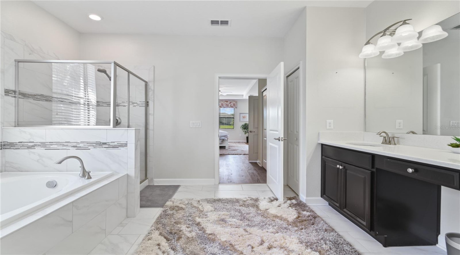 DAVENPORT, Florida 33896, 4 Bedrooms Bedrooms, ,4 BathroomsBathrooms,Residential,For Sale,MICKELSON,0,MFRL4950998