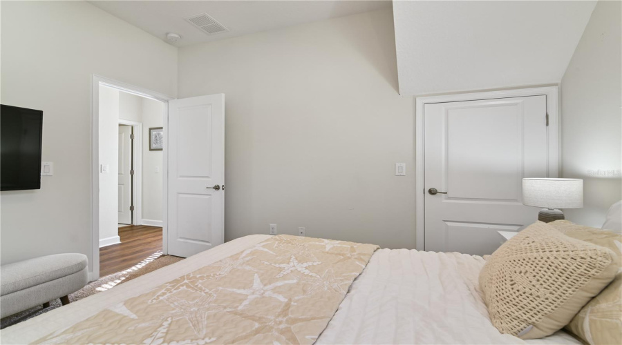 DAVENPORT, Florida 33896, 4 Bedrooms Bedrooms, ,4 BathroomsBathrooms,Residential,For Sale,MICKELSON,0,MFRL4950998