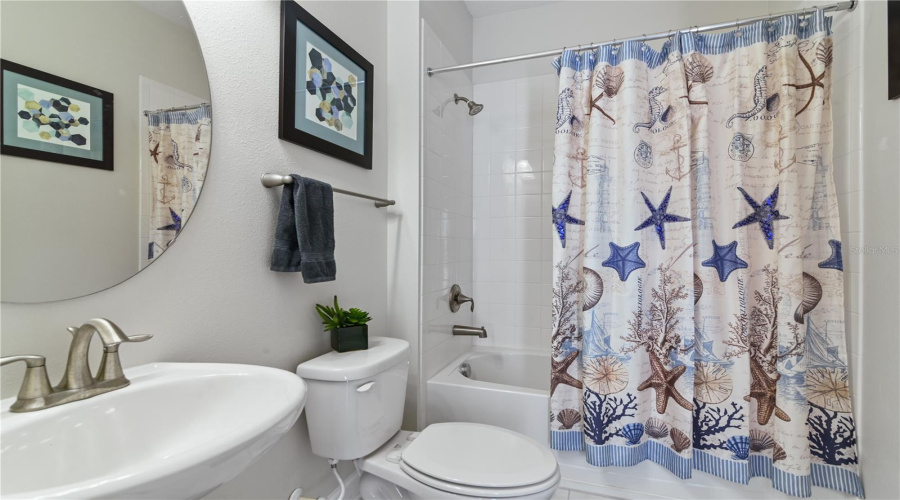 DAVENPORT, Florida 33896, 4 Bedrooms Bedrooms, ,4 BathroomsBathrooms,Residential,For Sale,MICKELSON,0,MFRL4950998