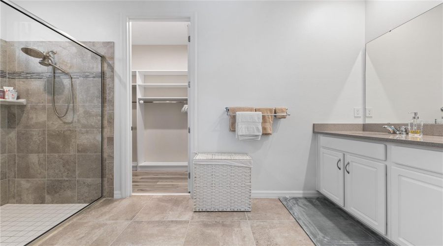 KISSIMMEE, Florida 34747, 9 Bedrooms Bedrooms, ,6 BathroomsBathrooms,Residential,For Sale,AMELIA DOWNS,0,MFRO6332544