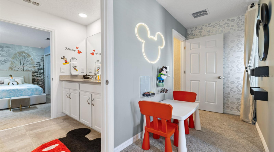 KISSIMMEE, Florida 34747, 9 Bedrooms Bedrooms, ,6 BathroomsBathrooms,Residential,For Sale,AMELIA DOWNS,0,MFRO6332544