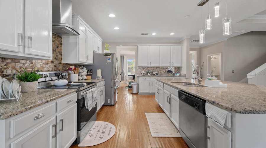 KISSIMMEE, Florida 34746, 4 Bedrooms Bedrooms, ,3 BathroomsBathrooms,Residential,For Sale,BOATING,0,MFRS5146993