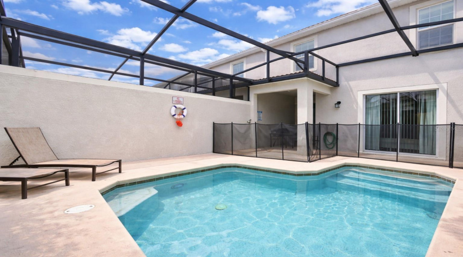 DAVENPORT, Florida 33896, 4 Bedrooms Bedrooms, ,3 BathroomsBathrooms,Residential,For Sale,DOGLEG,0,MFRO6395490