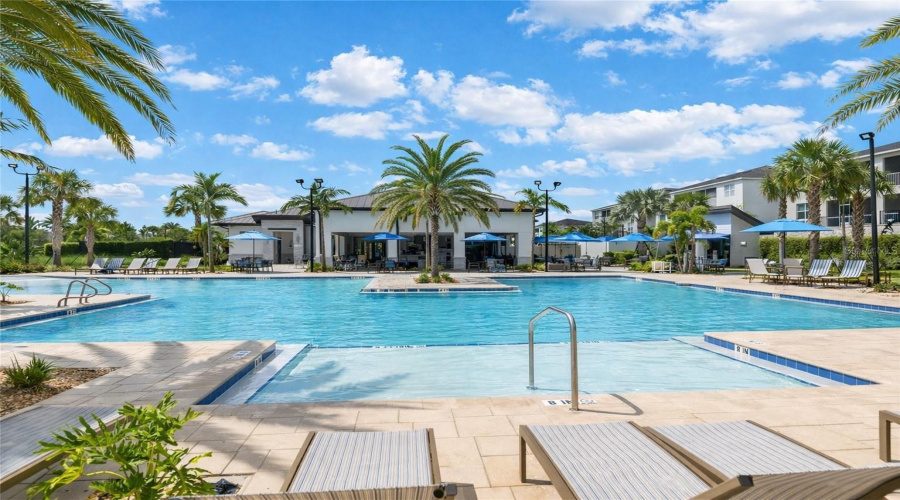 DAVENPORT, Florida 33896, 4 Bedrooms Bedrooms, ,3 BathroomsBathrooms,Residential,For Sale,DOGLEG,0,MFRO6395490