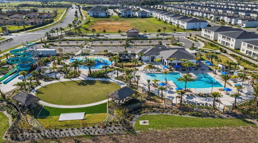 DAVENPORT, Florida 33896, 4 Bedrooms Bedrooms, ,3 BathroomsBathrooms,Residential,For Sale,DOGLEG,0,MFRO6395490