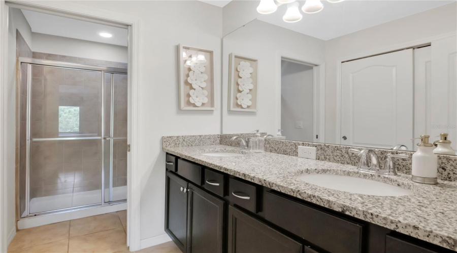 KISSIMMEE, Florida 34747, 5 Bedrooms Bedrooms, ,4 BathroomsBathrooms,Residential,For Sale,GENEVE,0,MFRS5146973