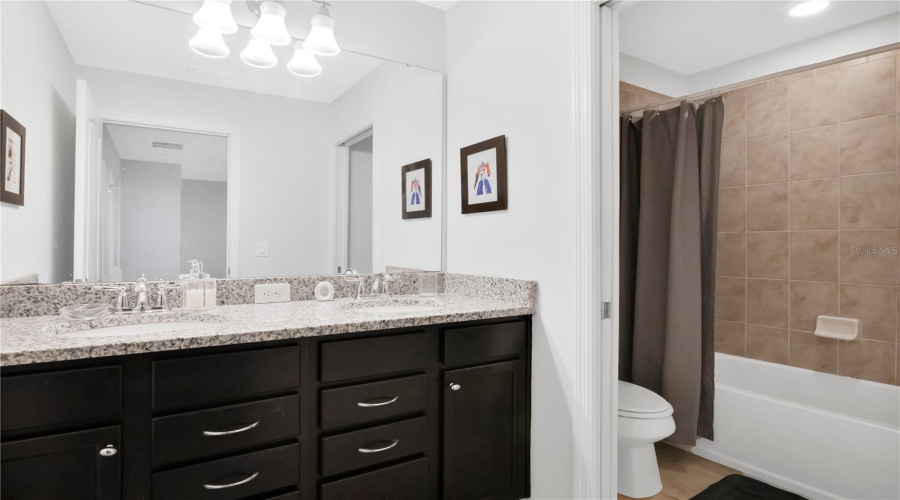 KISSIMMEE, Florida 34747, 5 Bedrooms Bedrooms, ,4 BathroomsBathrooms,Residential,For Sale,GENEVE,0,MFRS5146973