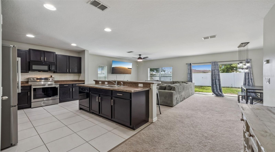 DAVENPORT, Florida 33837, 4 Bedrooms Bedrooms, ,2 BathroomsBathrooms,Residential,For Sale,WHISPERING PINES,0,MFRO6395457