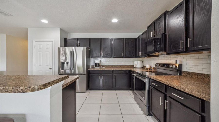 DAVENPORT, Florida 33837, 4 Bedrooms Bedrooms, ,2 BathroomsBathrooms,Residential,For Sale,WHISPERING PINES,0,MFRO6395457