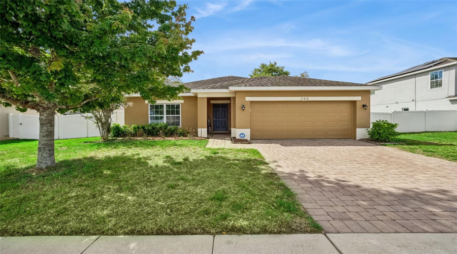 DAVENPORT, Florida 33837, 4 Bedrooms Bedrooms, ,2 BathroomsBathrooms,Residential,For Sale,WHISPERING PINES,0,MFRO6395457