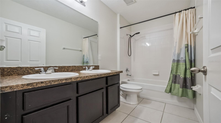 DAVENPORT, Florida 33837, 4 Bedrooms Bedrooms, ,2 BathroomsBathrooms,Residential,For Sale,WHISPERING PINES,0,MFRO6395457