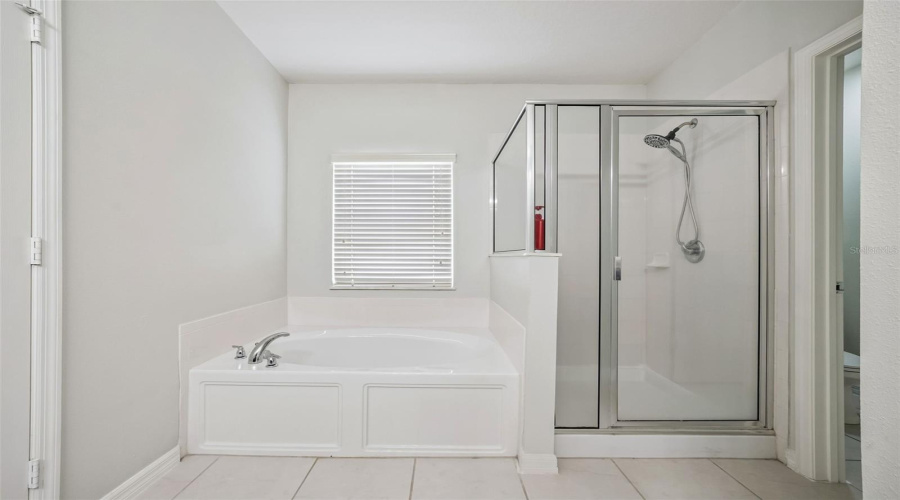 DAVENPORT, Florida 33837, 4 Bedrooms Bedrooms, ,2 BathroomsBathrooms,Residential,For Sale,WHISPERING PINES,0,MFRO6395457