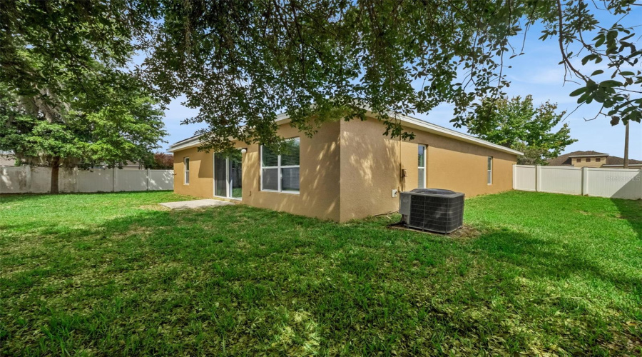 DAVENPORT, Florida 33837, 4 Bedrooms Bedrooms, ,2 BathroomsBathrooms,Residential,For Sale,WHISPERING PINES,0,MFRO6395457