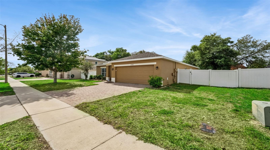 DAVENPORT, Florida 33837, 4 Bedrooms Bedrooms, ,2 BathroomsBathrooms,Residential,For Sale,WHISPERING PINES,0,MFRO6395457