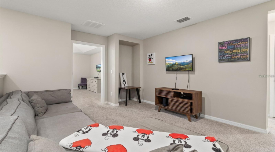 KISSIMMEE, Florida 34747, 3 Bedrooms Bedrooms, ,3 BathroomsBathrooms,Residential,For Sale,CAREY PALM,0,MFRO6395507