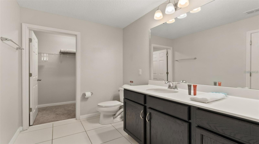 KISSIMMEE, Florida 34747, 3 Bedrooms Bedrooms, ,3 BathroomsBathrooms,Residential,For Sale,CAREY PALM,0,MFRO6395507
