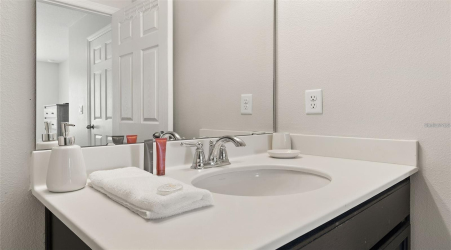 KISSIMMEE, Florida 34747, 3 Bedrooms Bedrooms, ,3 BathroomsBathrooms,Residential,For Sale,CAREY PALM,0,MFRO6395507