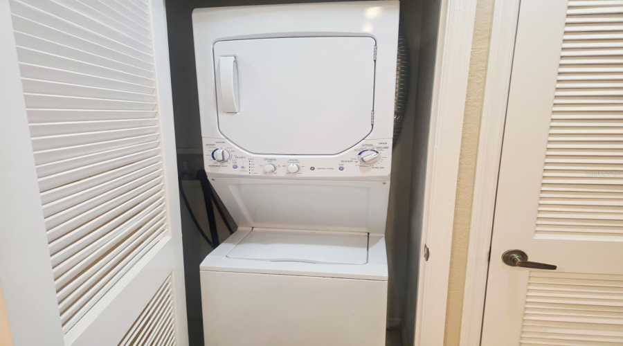 KISSIMMEE, Florida 34746, 3 Bedrooms Bedrooms, ,2 BathroomsBathrooms,Residential,For Sale,GALA,0,MFRS5146981