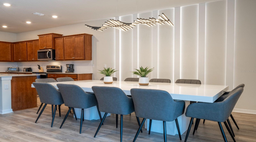 DAVENPORT, Florida 33897, 10 Bedrooms Bedrooms, ,8 BathroomsBathrooms,Residential,For Sale,LANA,0,MFRO6394832