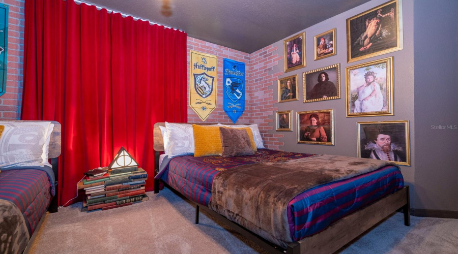 DAVENPORT, Florida 33897, 10 Bedrooms Bedrooms, ,8 BathroomsBathrooms,Residential,For Sale,LANA,0,MFRO6394832