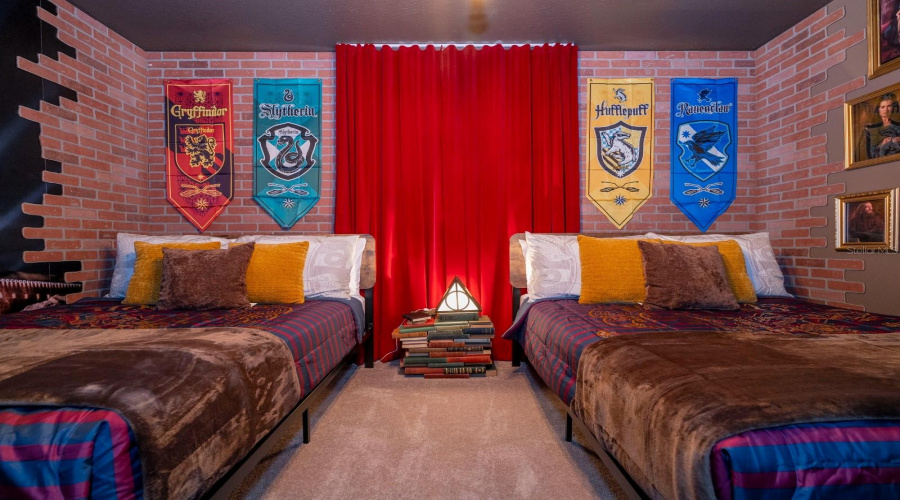 DAVENPORT, Florida 33897, 10 Bedrooms Bedrooms, ,8 BathroomsBathrooms,Residential,For Sale,LANA,0,MFRO6394832