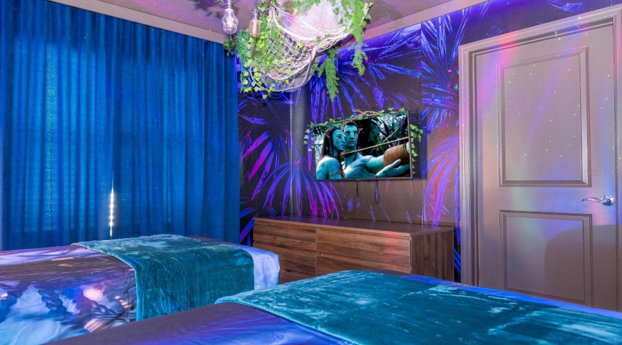 DAVENPORT, Florida 33897, 10 Bedrooms Bedrooms, ,8 BathroomsBathrooms,Residential,For Sale,LANA,0,MFRO6394832