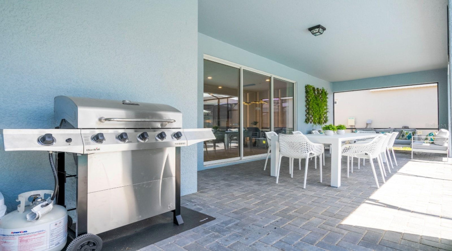 DAVENPORT, Florida 33897, 10 Bedrooms Bedrooms, ,8 BathroomsBathrooms,Residential,For Sale,LANA,0,MFRO6394832