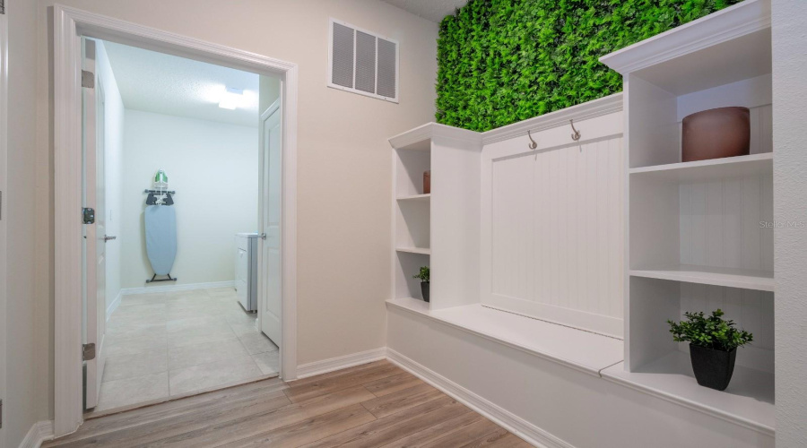 DAVENPORT, Florida 33897, 10 Bedrooms Bedrooms, ,8 BathroomsBathrooms,Residential,For Sale,LANA,0,MFRO6394832